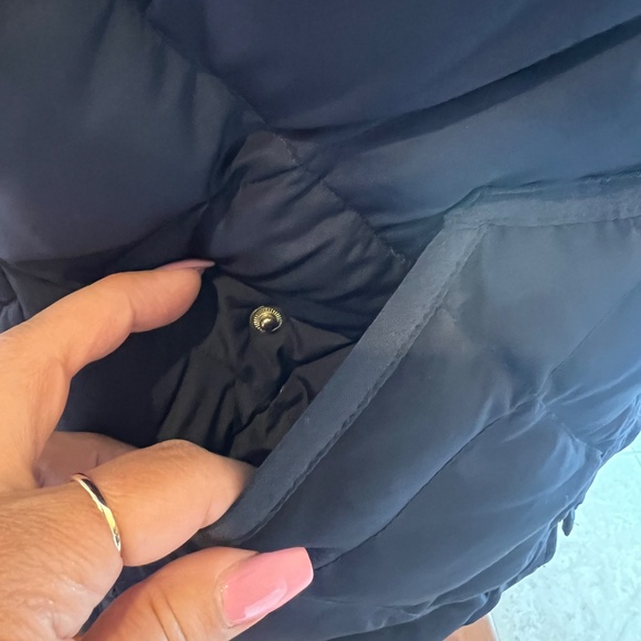 J. Crew Quilted Navy Down Puffer Vest, Zipper, Size Medium - Picture 6 of 11